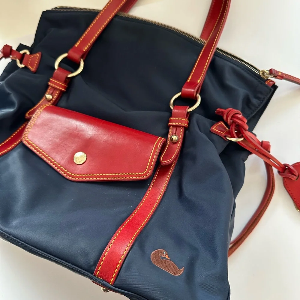 Dooney & Bourke Nylon Smith shoulder handbag - Picture 2 of 6